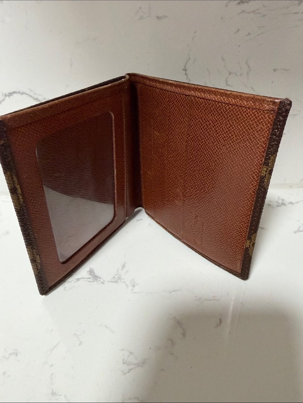 Louis Vuitton LV Monogram Canvas Men's Bi-Fold Wallet - Picture 2 of 11